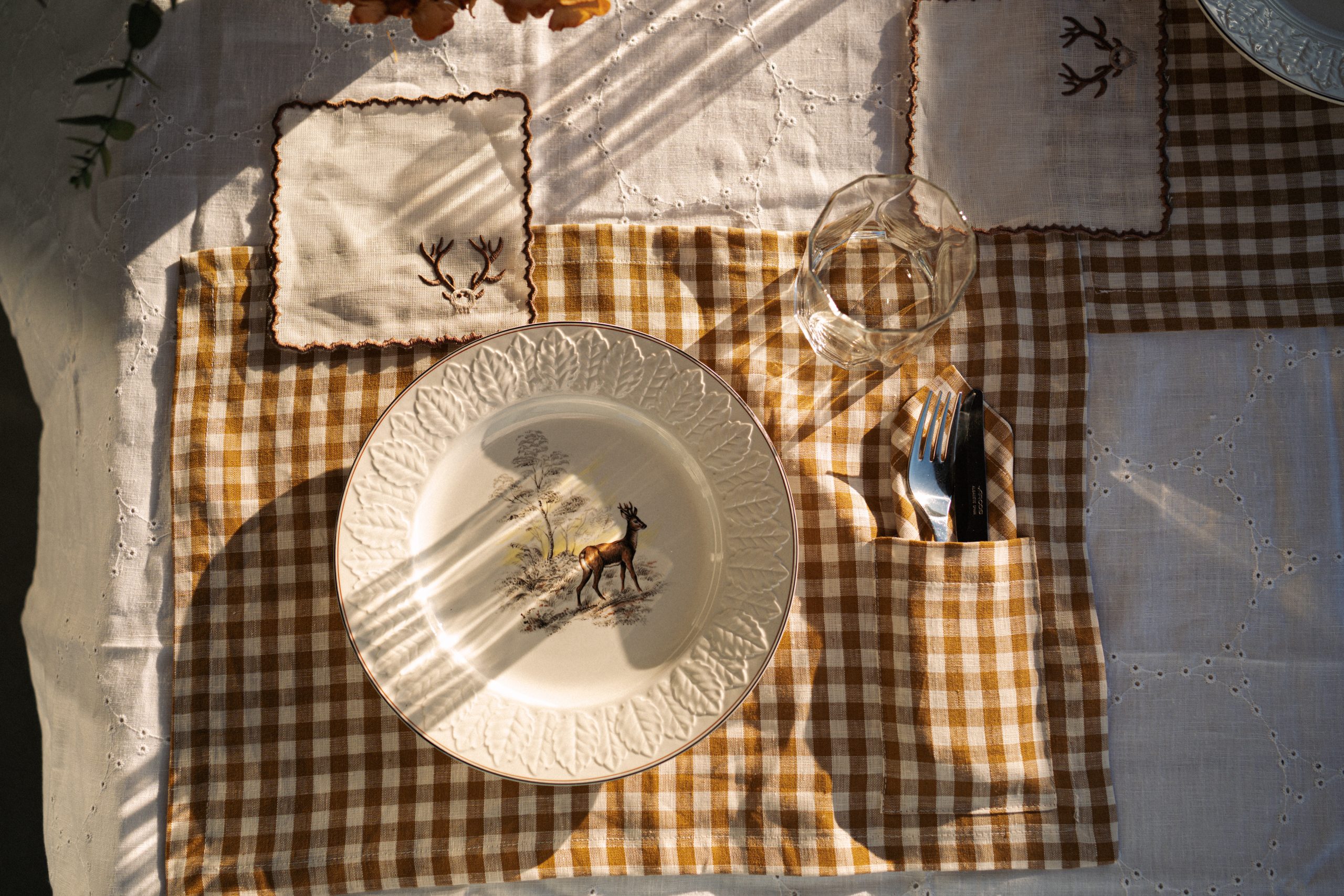 Mantel individual con bolsillo y servilleta